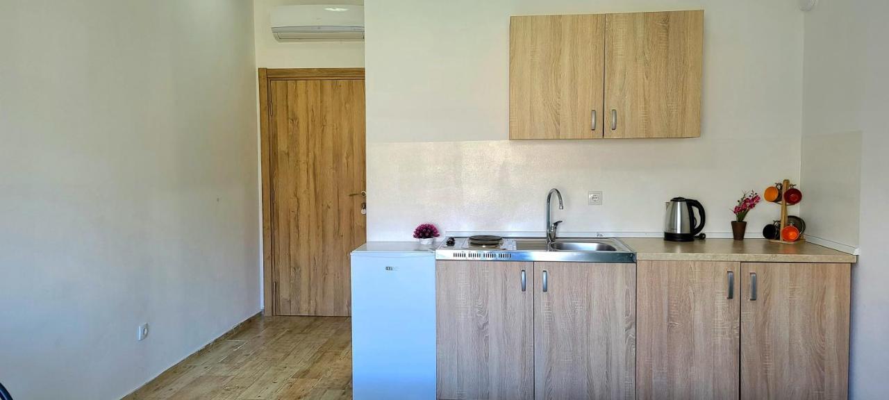 Riviera Inn Apartments Ούλτσιν Εξωτερικό φωτογραφία